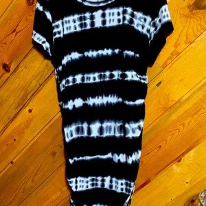 Cute shirt dress with tie sides